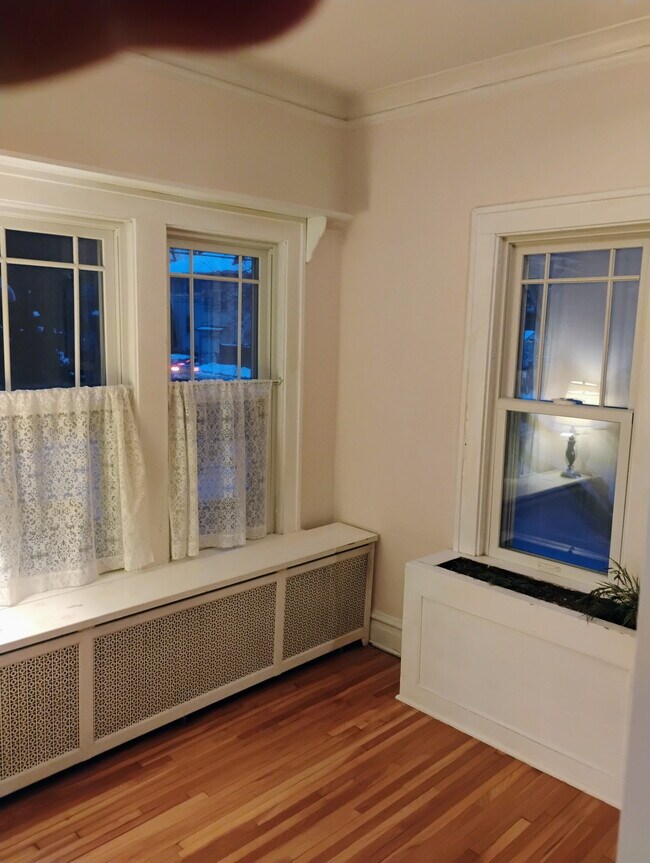 Foto del edificio - 1218 W 50th St