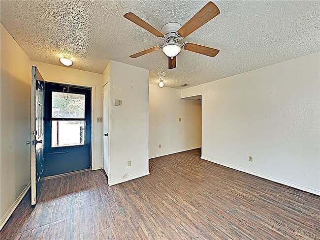 Foto del edificio - 500 Byron St