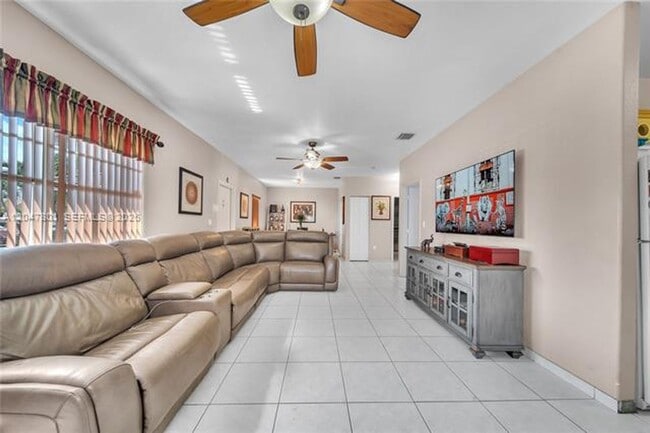 Photo - 7565 N Augusta Dr # 0, Hialeah, FL 33015 Apartment