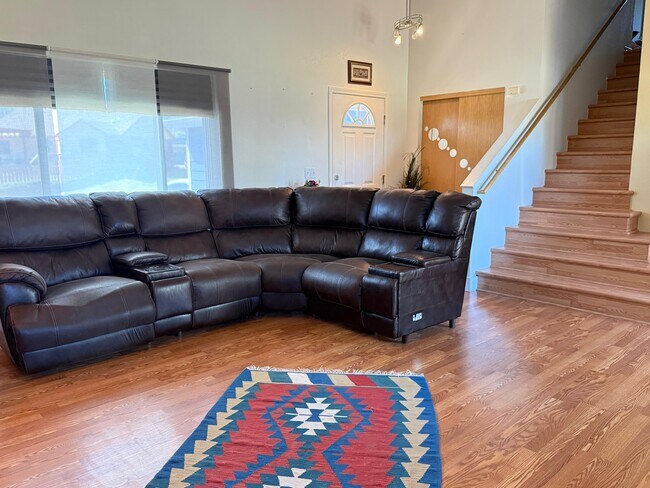 Foto del edificio - 2708 Rawahs Way