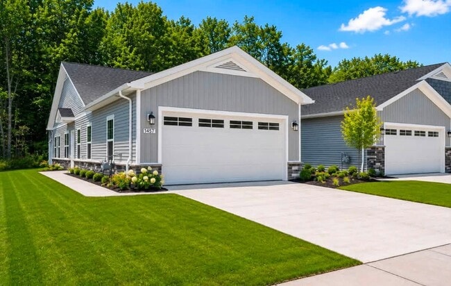 Building Photo - The Villas at Bakers Ridge