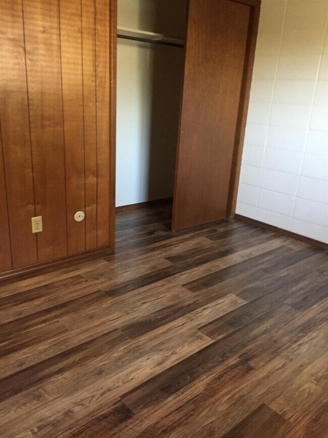 Foto del edificio - 326 W Kenwood Dr