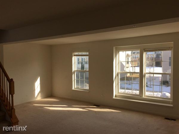 Building Photo - 250 Windsor Ct