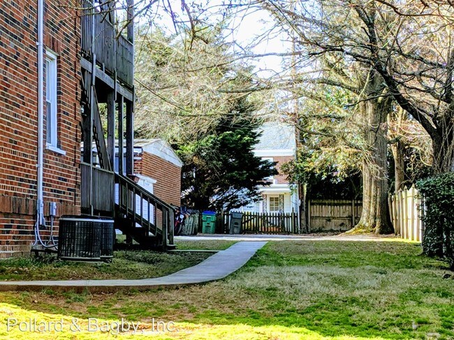 Building Photo - 4309 Grove Ave