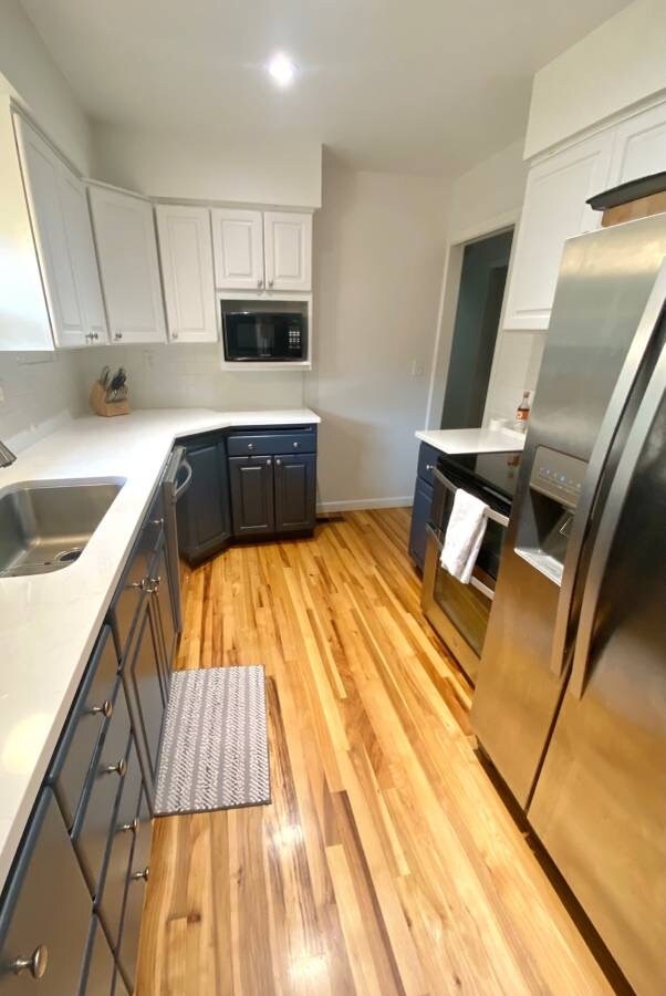 Kitchen - 7425 SW Canyon Ln