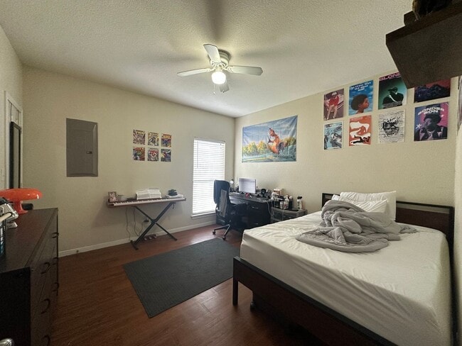 Foto del edificio - 1900 S 16th St