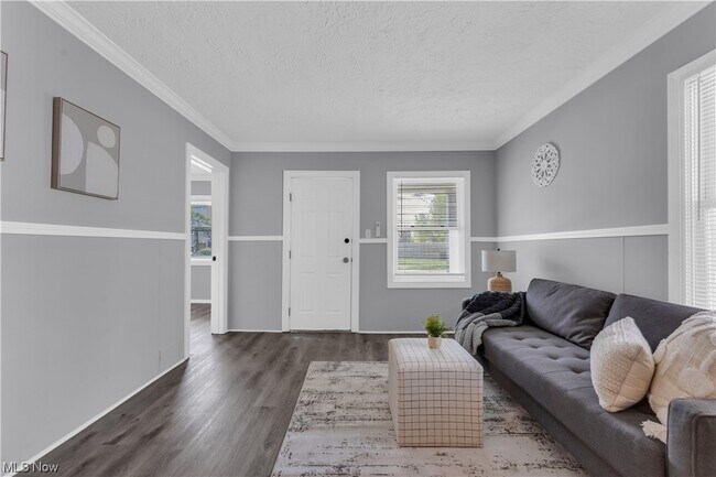 Foto del edificio - 5701 Longwood Ave