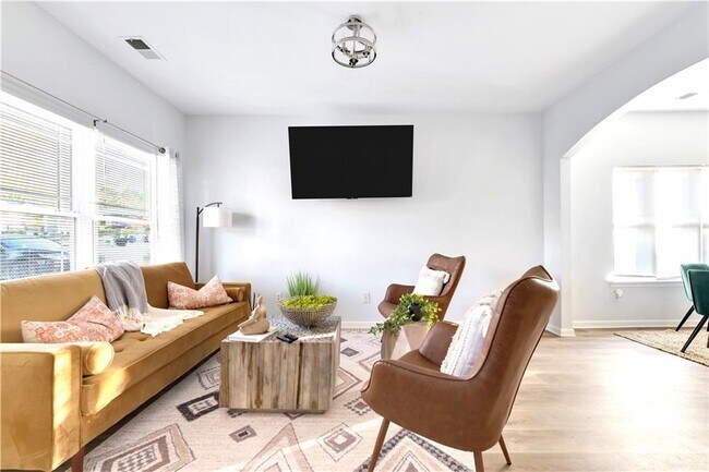 Foto del edificio - 56 Holly Rd NW