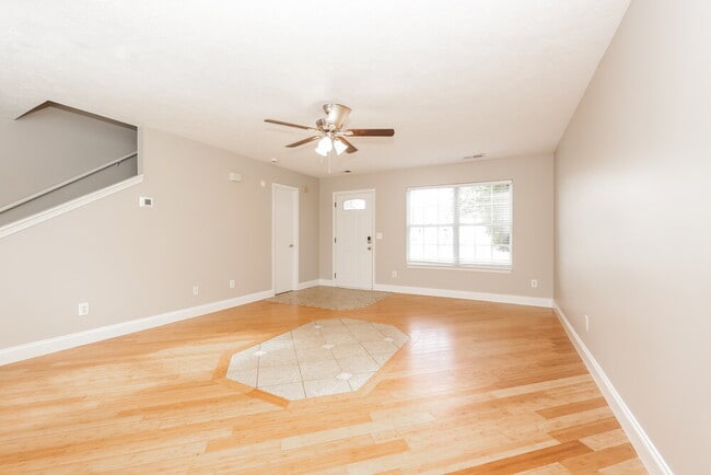 Building Photo - 1627 Jo Ann Dr
