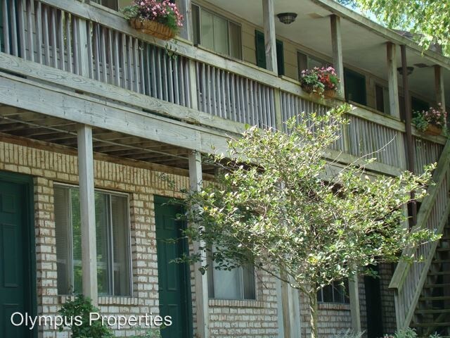 Primary Photo - 1 br, 1 bath Room For Rent - 615 W 15th St