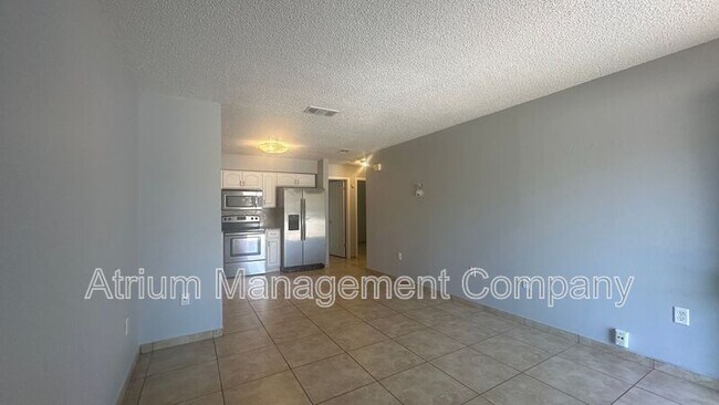Foto del edificio - 2720 Sunrise Ct