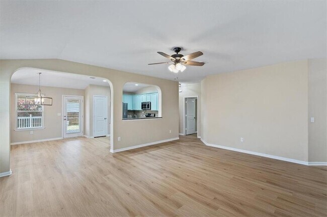 Foto del edificio - 519 Pinnacle Dr