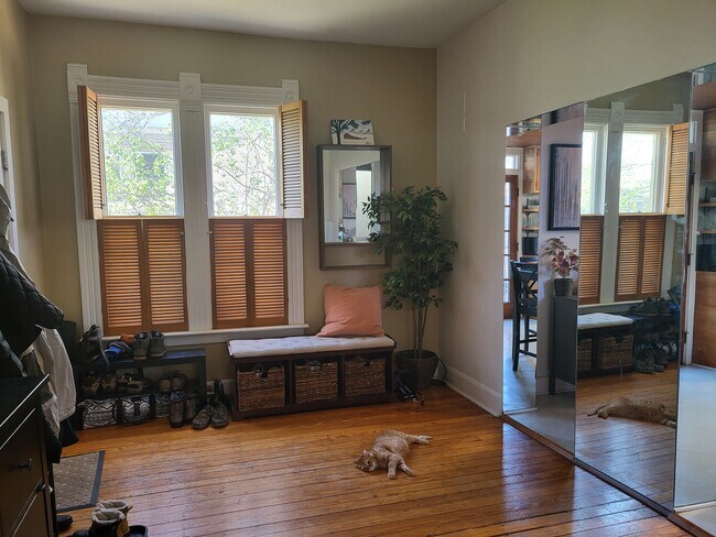 Sala de estar - 336 S Washington St