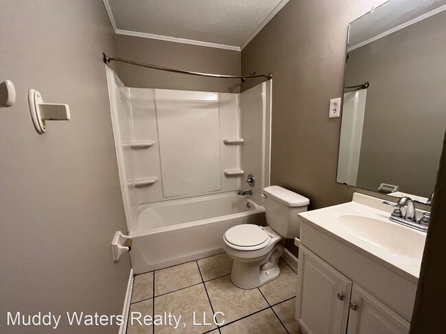 Building Photo - 3 br, 1 bath House - 6780 Pinehurst Rd