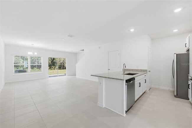 Building Photo - 2770 Raindrop Run St