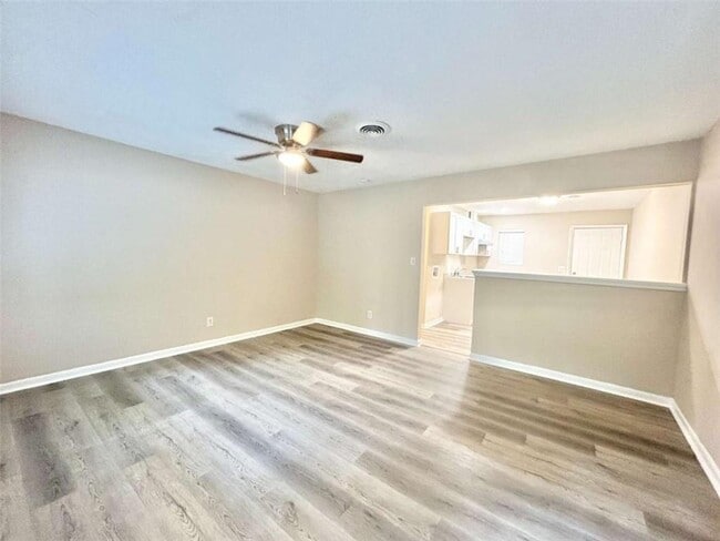 Building Photo - 6454 Raymond Dr