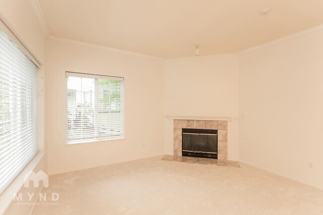 Foto del edificio - 10909 Avondale Rd NE