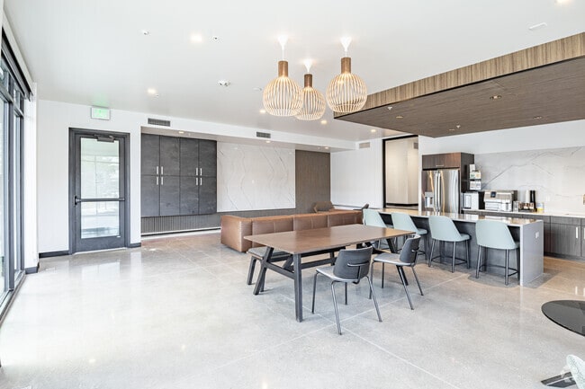 Clubhouse - Canyon View