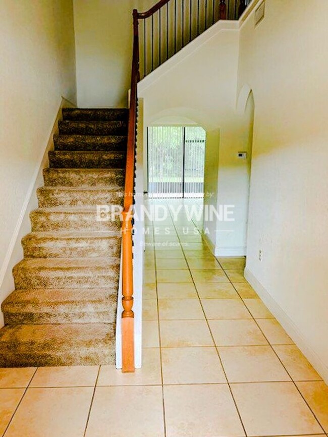 Building Photo - Gated Community of La Fortuna- Kissimmee
