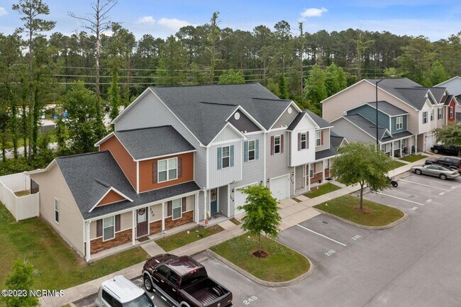 Foto del edificio - 246 Caldwell Loop
