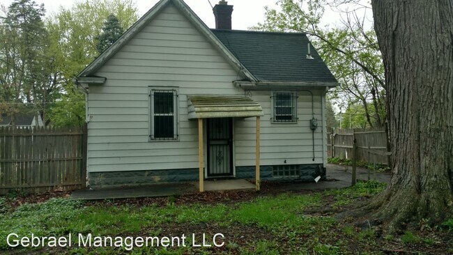 Building Photo - 1124 N Ballenger Hwy