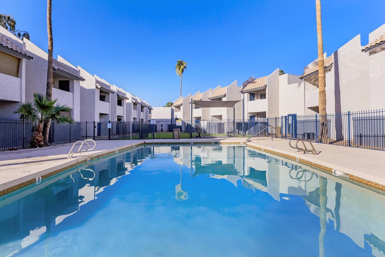 Rise Thunderbird 14020 N Black Canyon Hwy Phoenix, AZ Apartments for Rent in Phoenix