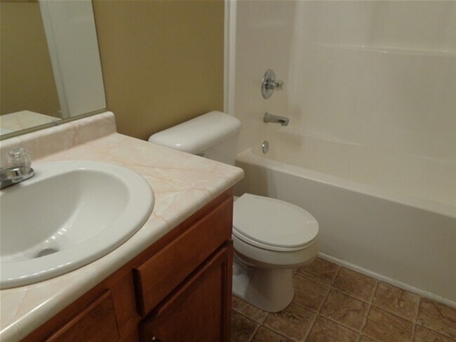 Building Photo - 2067 Blakewood Pl