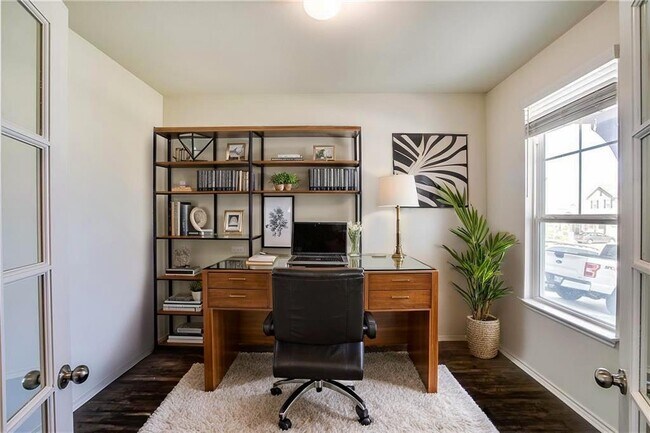 Foto del edificio - 253 Beechnut Dr