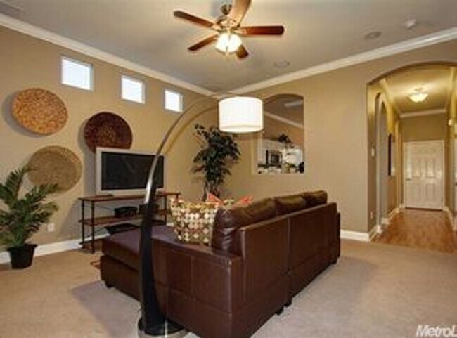 Foto del edificio - Beautiful 4-Bedroom Home in West Roseville – Available Now! SEE VIDEO