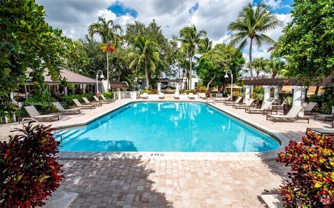 King Court Apartments for Rent with a Walk In Closet Miami FL 27 King Court Apartments for Rent with a Walk In Closet Miami FL 27