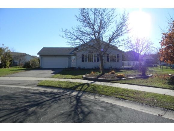 Foto del edificio - 15348 Chokecherry Avenue