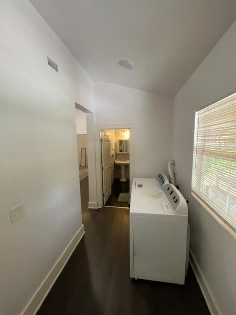 Foto del edificio - 907 E 3rd St