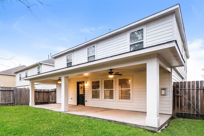 Building Photo - 16700 Foursquare Dr