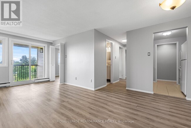 Building Photo - 6470 Bilberry Dr