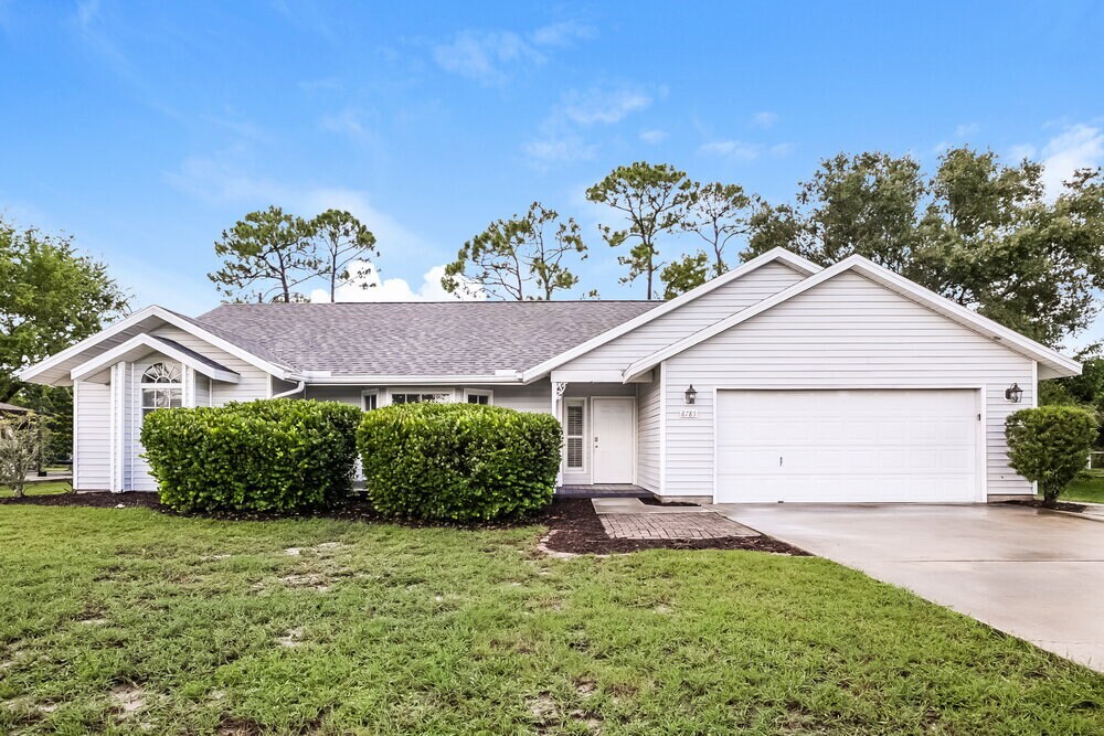 Foto principal - 8785 Exeter St