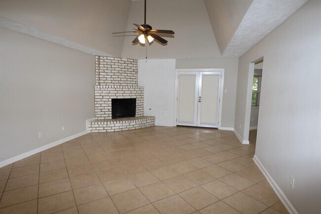 Building Photo - 6223 Autumn Forest Dr