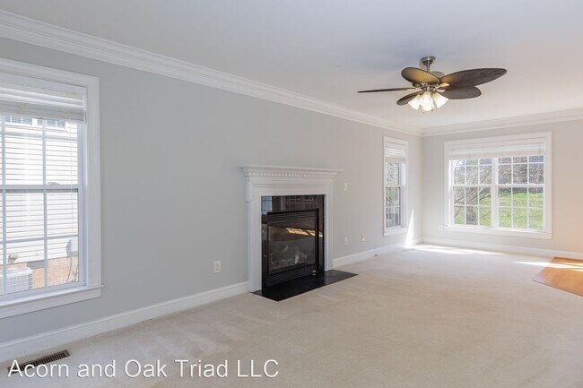 Building Photo - 3 br, 2.5 bath House - 4536 Stimpson Ridge...