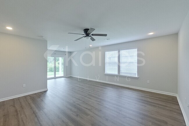Foto del edificio - 52 Cottage Grove Dr
