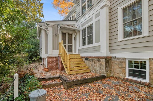 Foto del edificio - 4 Ansley Dr NE