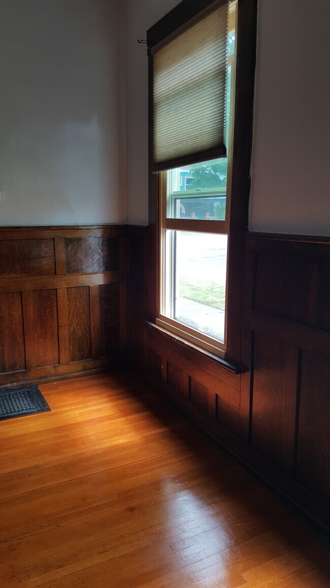 Comedor - 426 E Maumee St