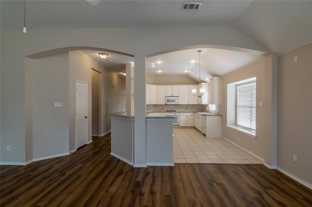 Building Photo - 2617 Zoeller Dr