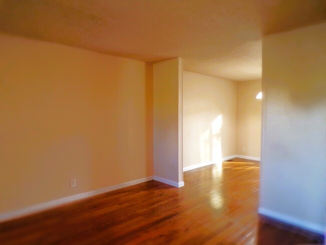 Foto del edificio - 424 E 116th Ave