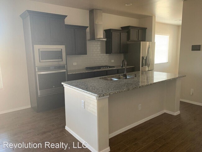 Building Photo - 3 br, 2 bath House - 7075 Metro Park St.