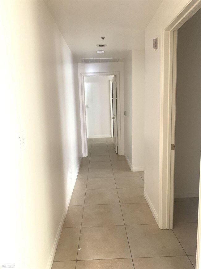 Foto del edificio - 11920 Goshen Ave