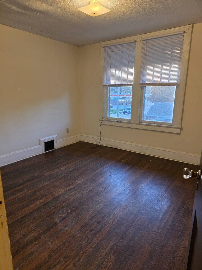 Foto del edificio - 2817 12th St NW