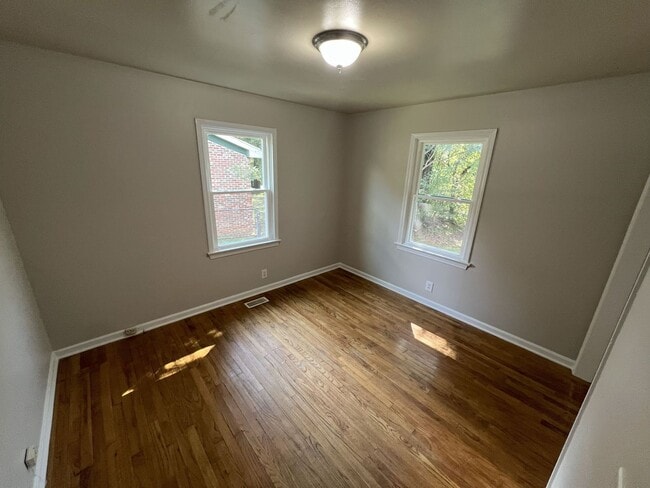 Building Photo - Single Family Home for Rent