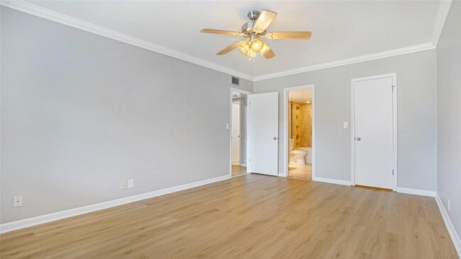 Building Photo - 3111 Oakland Shores Dr