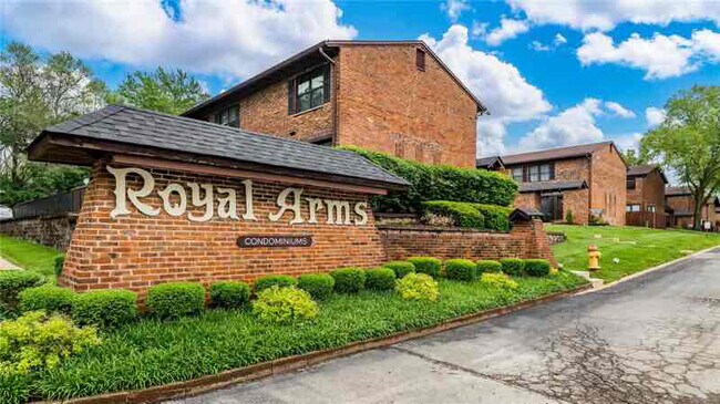 Building Photo - 7929 Royal Arms Ct