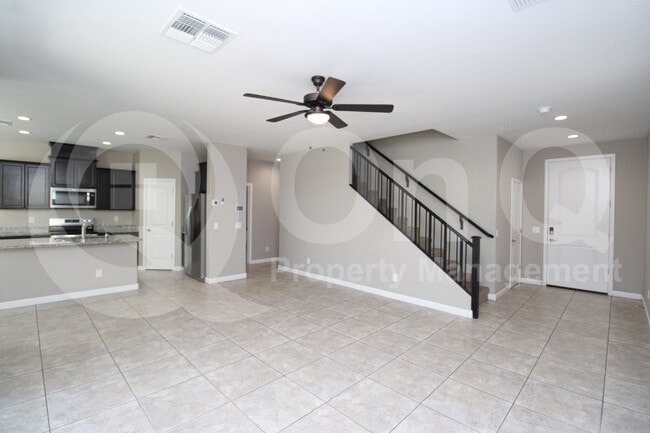 Foto del edificio - 1255 N Arizona Ave