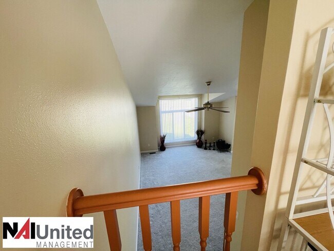 Building Photo - 4 bedroom, 2 bathroom home in Mccook Lake